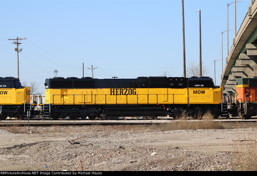 BNSF MADGAL working Madison Yard